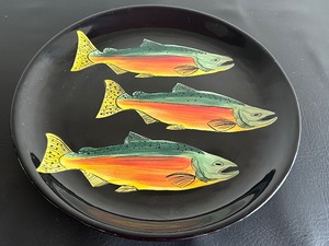 lot 65 image: Clayworks Studio Decorative Fish Motif Platter