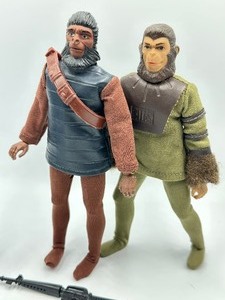 lot 39 image: Three Planet of the Apes Figurines