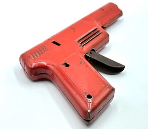 lot 69 image: Vintage Wyandotte Toy Water Pistol