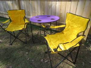 NEW MYSTIC TAILGATE FOLDING POP UP TABLE  PADDED CHAIRS