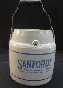 STONEWARE BUCKET WITH METAL HANDLE