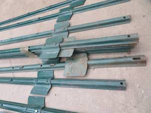 36 GREEN METAL FENCE POSTS