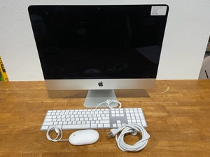 lot 6 image: Apple iMac 21.5 Desktop Computer Late 2012