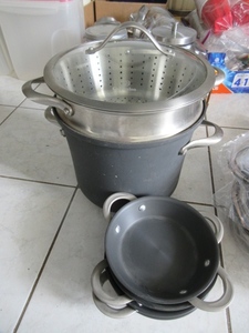 lot 209 image: CALPHALON COOKWARE