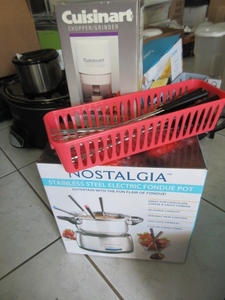 lot 218 image: NOSTALGIA STAINLESS FONDUE POT AND CUISINART CHOPPER- BOTH NEW IN BOX
