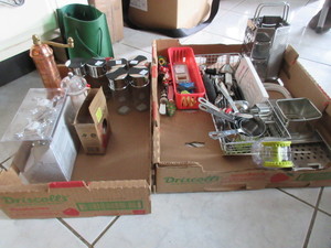 lot 234 image: SALT AND PEPPERS, GARLIC CHOPER, SPERADERS, MEASURING SET, GRATERS, MELON BALLERS, ETC.