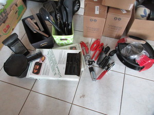 lot 237 image: PARTY GRILL SET, SEAFOOD CRACKERS, PLASTIC AND METAL UTENSILS AND MORE