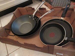 lot 245 image: T-FAL AND CIRCULON COOKWARE