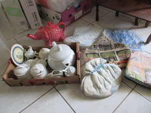lot 264 image: AFTERNOON TEA WITH ACCESSORIES