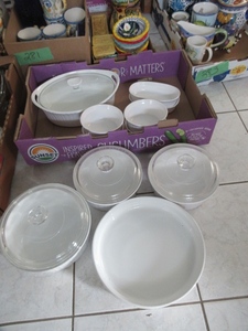 lot 285 image: 16 PIECES OF FRENCH WHITE CORNING WARE BAKING DISHES