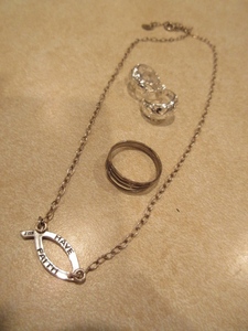 lot 122 image: STERLING JEWELRY
