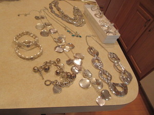 lot 123 image: JEWELRY FROM CHICOS, ANNE KLEIN AND MORE
