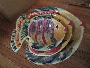 lot 403 image: FISH THEMED, GRADUATED SIZE, CERAMIC  SERVING BOWLS