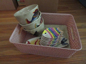 lot 407 image: FISH THEMED TABLEWARE FORYOUR SUMMER PARTIES