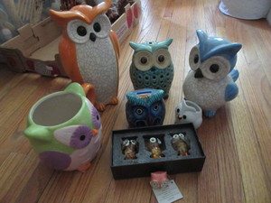 lot 411 image: OWL COLLECTION