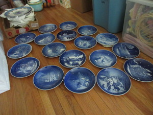 lot 417 image: BING & GRONDAHL PLATES