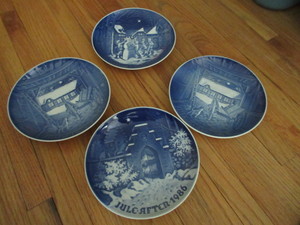 lot 418 image: BING & GRONDAHL PLATES THAT ARE SIGNED