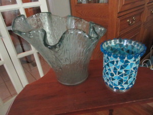 lot 423 image: ART GLASS