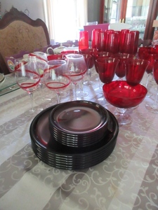 lot 432 image: RUBY RED GLASS DINNERWARE