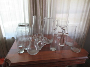 lot 434 image: CLEAR GLASSWARE COLLECTION