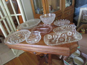 lot 438 image: VINTAGE PINK GLASS, CUT CRYSTAL, CUT GLASS