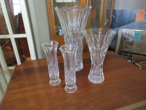 lot 440 image: CUT CRYSTAL VASES
