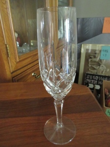 lot 458 image: CRYSTAL CHAMPAGNE FLUTES