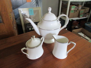 lot 502 image: LENOX AND NORITAKE COFFEE SERVICE