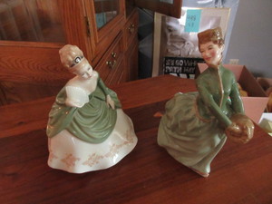 lot 514 image: ROYAL DOULTON FIGURINES