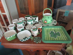 lot 591 image: A LARGE QUANTITY OF ST PATRICKS DAY CERAMIC ACCESSORIES