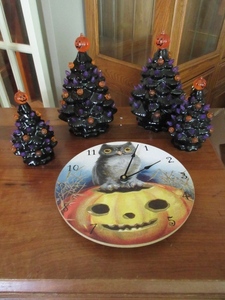 lot 601 image: LIGHT UP HALLOWEEN TREES AND A HALLOWEEN CLOCK
