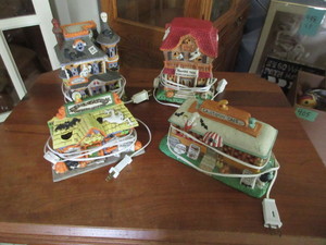 lot 604 image: CREEPY HOLLOW LIGHT UP BUILDINGS