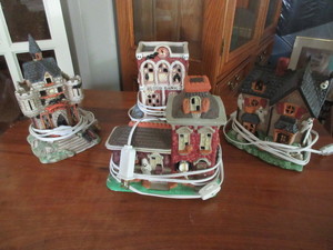 lot 605 image: CREEPY HOLLOW LIGHT UP BUILDINGS
