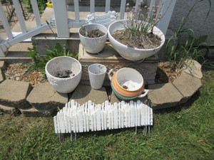 lot 701 image: CERAMIC WHITE FLOWER POTS, PLASTIC FENCING, DECORATIVE PLANTER
