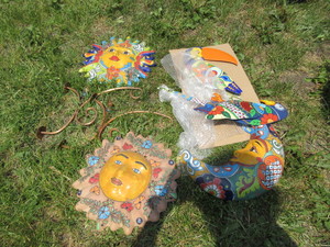 lot 709 image: COLORFUL BIRDS, SUN, MOON AND MORE