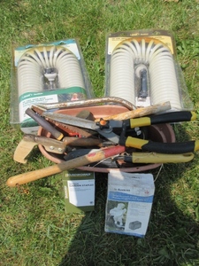 lot 711 image: NEW ORBIT GARDEN HOSES, GARDENING TOOLS AND ACCESSORIES
