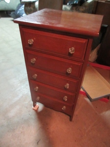 lot 175 image: OAK CABINET WITH 5 DRAWERS