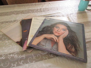 lot 325 image: JUDY COLLINS LPS
