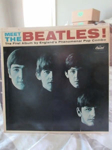 lot 329 image: MEET THE BEATLES LP FIRST PRESSING
