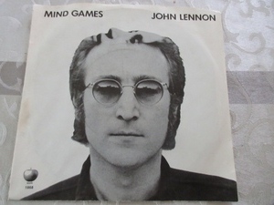 lot 330 image: COLLECTION OF BEATLESJOHN LENNON 45S - MOST IN ORIGINAL SLEEVES