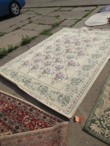 lot 191 image: BRAIDED STYLE AREA RUG