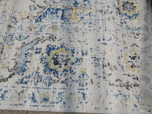 lot 196 image: AREA RUG - NEW