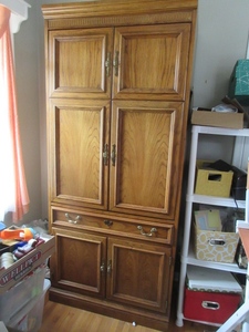 lot 199 image: SOLID OAK ARMOIR