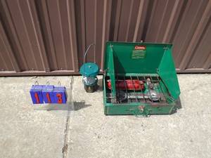 Coleman camp stove & propane lantern. Both in nice shape. As shown.