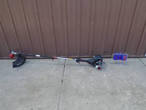 Craftsman 2 cycle weed trimmer. Looks lightly used. Tested & works. As shown.