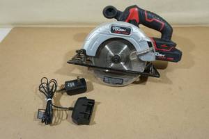 lot 7 image: Hyper Tough Cordless 6.5 Circular Saw