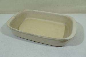 lot 98 image: Pampered Chef Family Heritage Stoneware Rectangular Baker