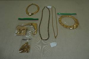 lot 155 image: Assorted Gold Tone Necklaces