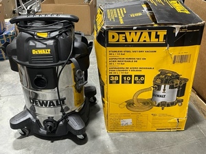DeWalt 10 Gallon Shop Vac
