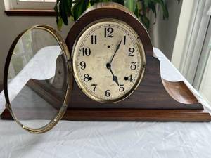 lot 2 image: Vintage Gilbert Mantel Clock (1807 Model)